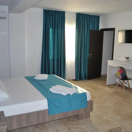 Blue Border * Vama Veche