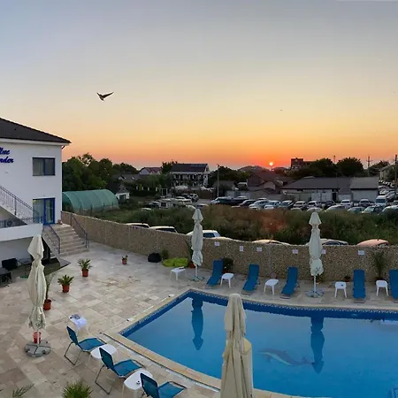 Blue Border * Vama Veche