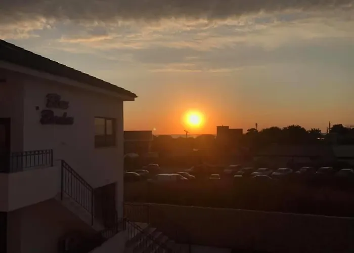 Guest house Blue Border